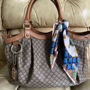 EUC Gucci Large Diamante COA Suki Free Scarf! Coated Canvas & Leather Hobo GG